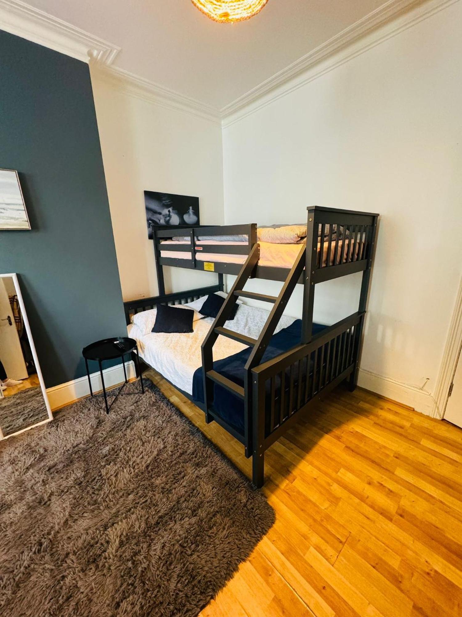 Wonderful Fully-Equipped Studio Near Central London 8 Номер фото
